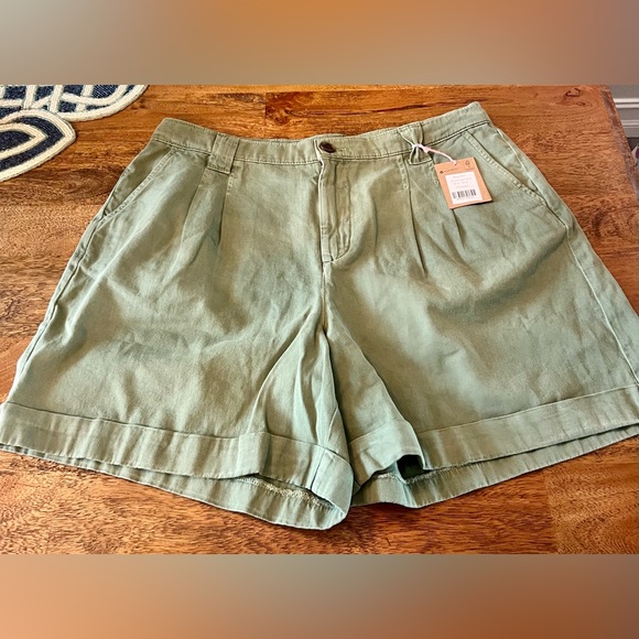 NWT Boden Chino Shorts, 6” inseam. Size 12 - Picture 1 of 5